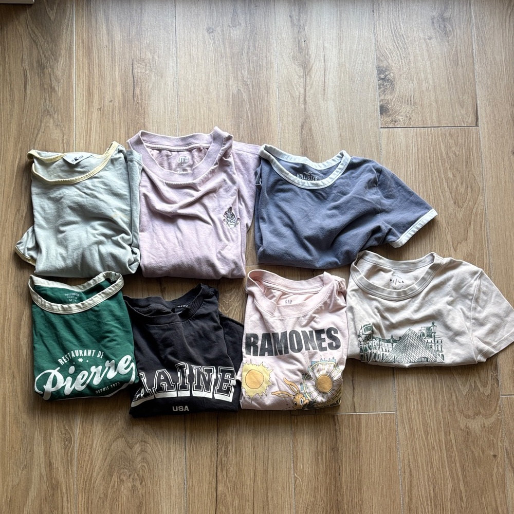 Women’s GAP, Uniqlo, Pacsun, Korean brands- Assorted Graphic Tees